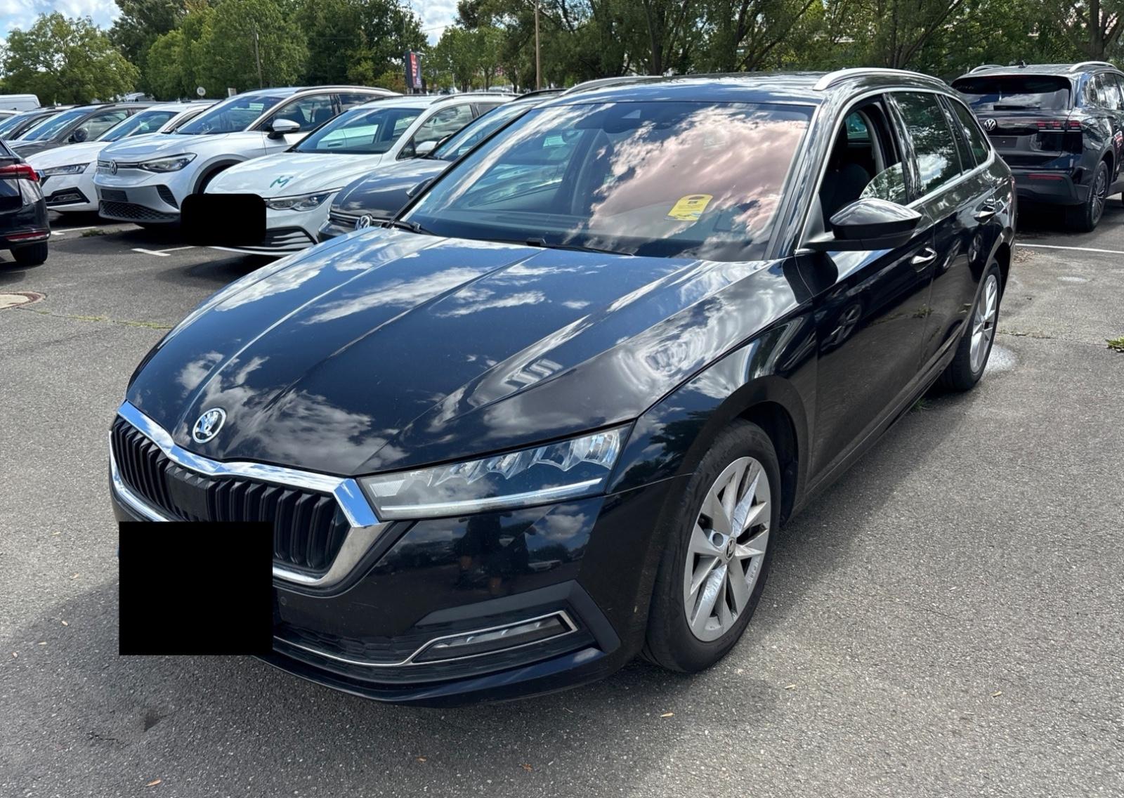 Skoda Octavia Combi First Edition