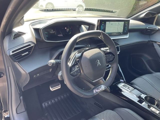 208 e GT 136 PS Navi Kamera Panoramadach
