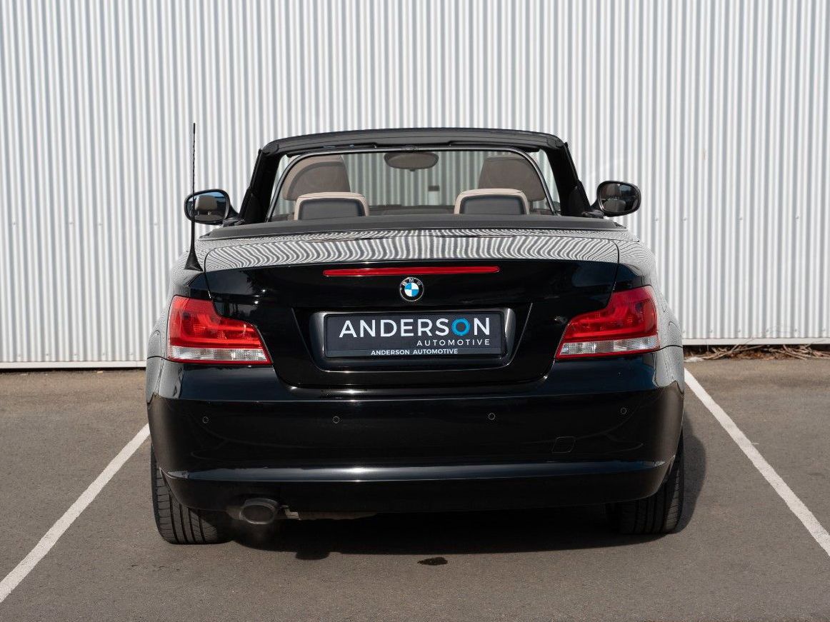 Fahrzeugabbildung BMW 118i CABRIO XENON PDC 1.HD SHZ USB