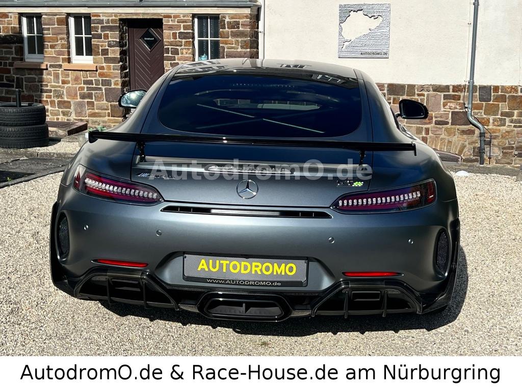 Mercedes-Benz AMG GT R