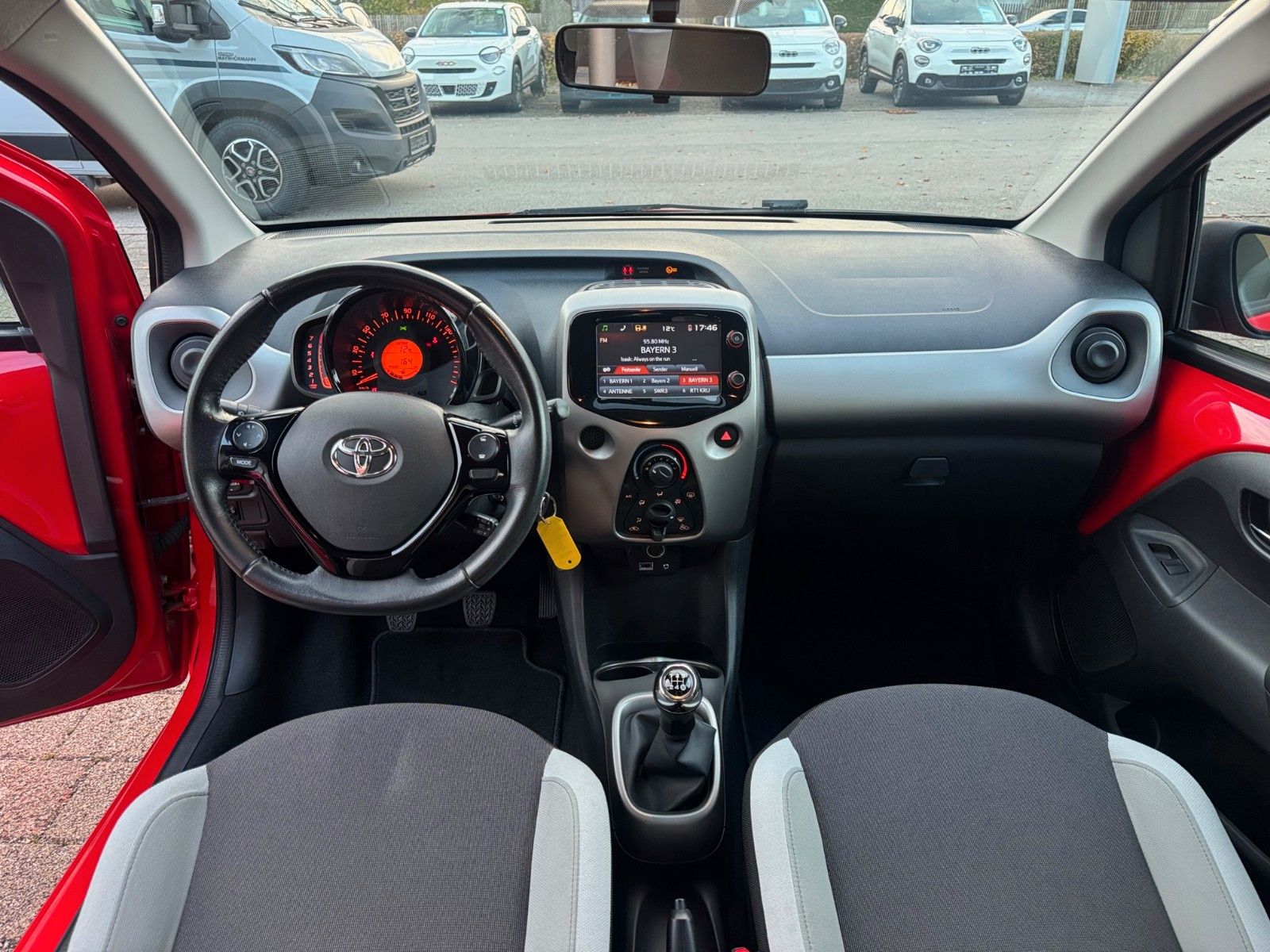 Fahrzeugabbildung Toyota Aygo x-play touch | Kamera | Radio | USB
