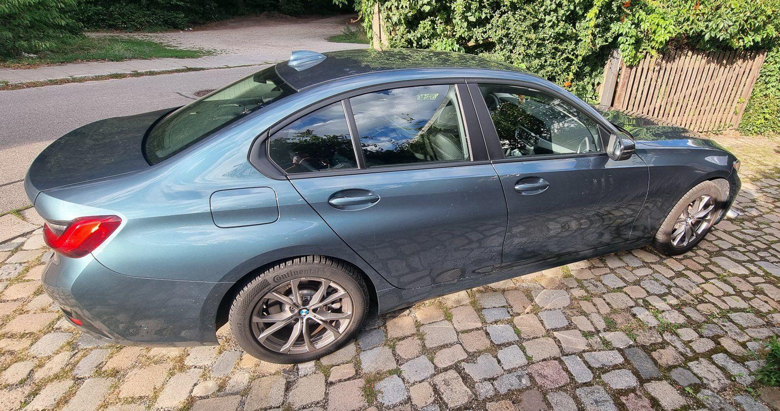 BMW 330