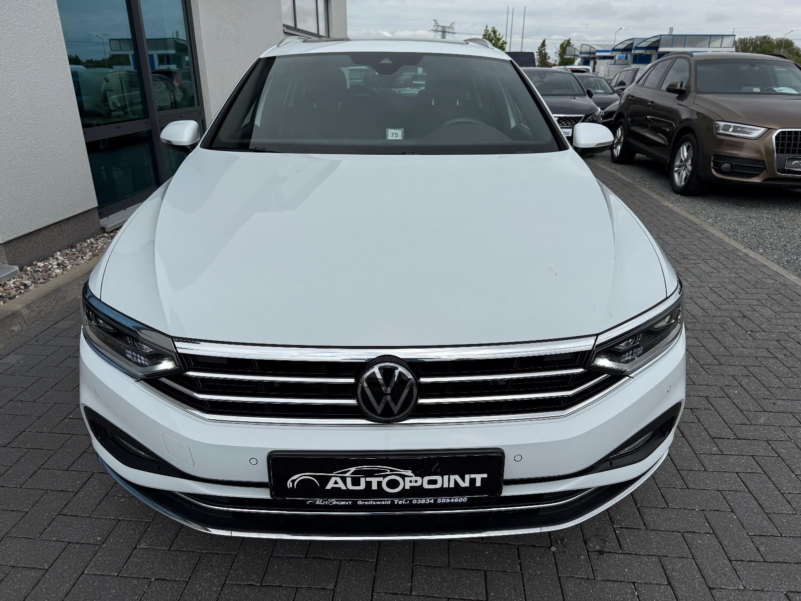 Volkswagen Passat Variant LED NAVI AHK ACC DSG PANORAMA SH