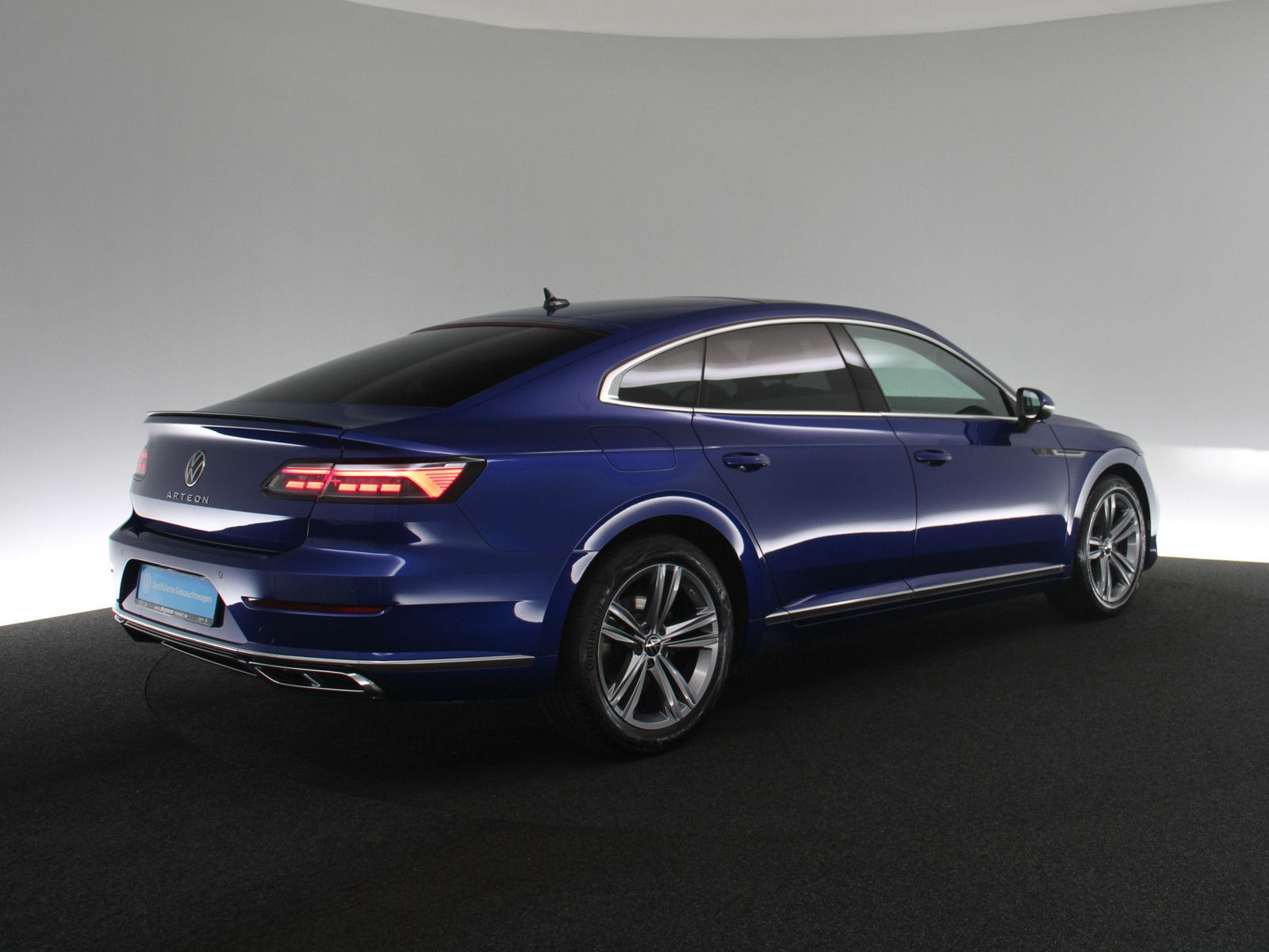 Volkswagen Arteon 2.0 TSI R-Line AHK PANO LED ACC NAVI SHZ foto 9