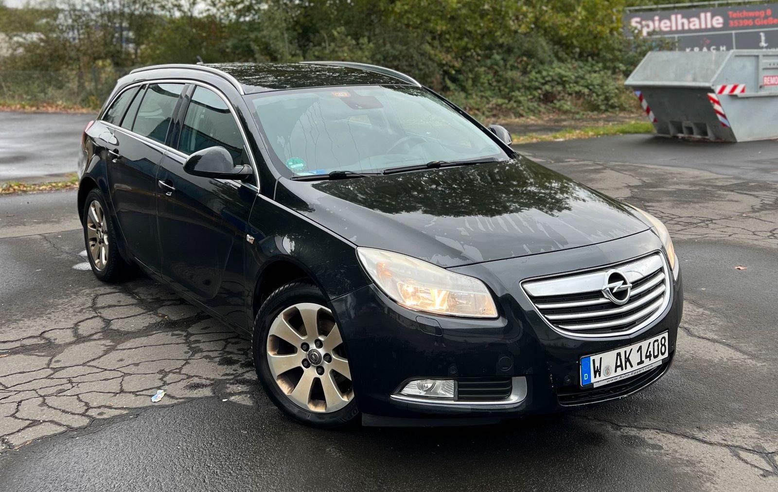 Opel Insignia 2010 — interior
