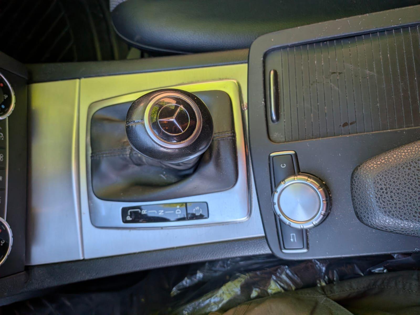 Mercedes-Benz C220 2014 — photo 23