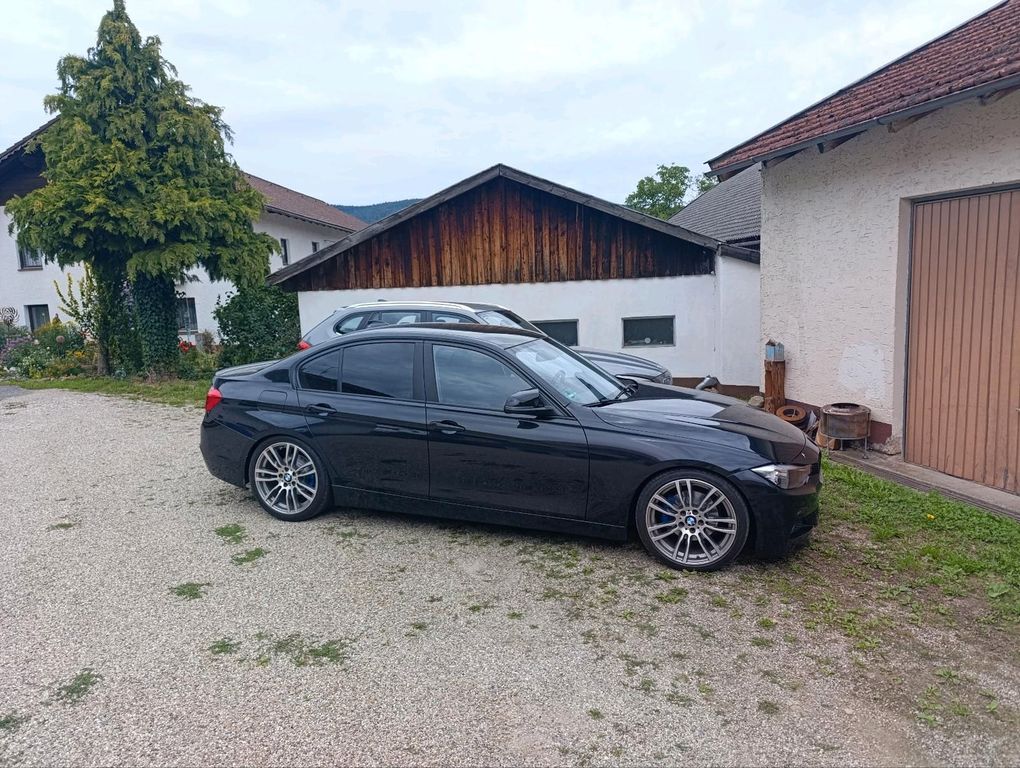 Image of BMW 320