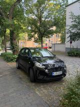 Hyundai i10 Select, EZ 04/2023, nur 5.000 km, topp