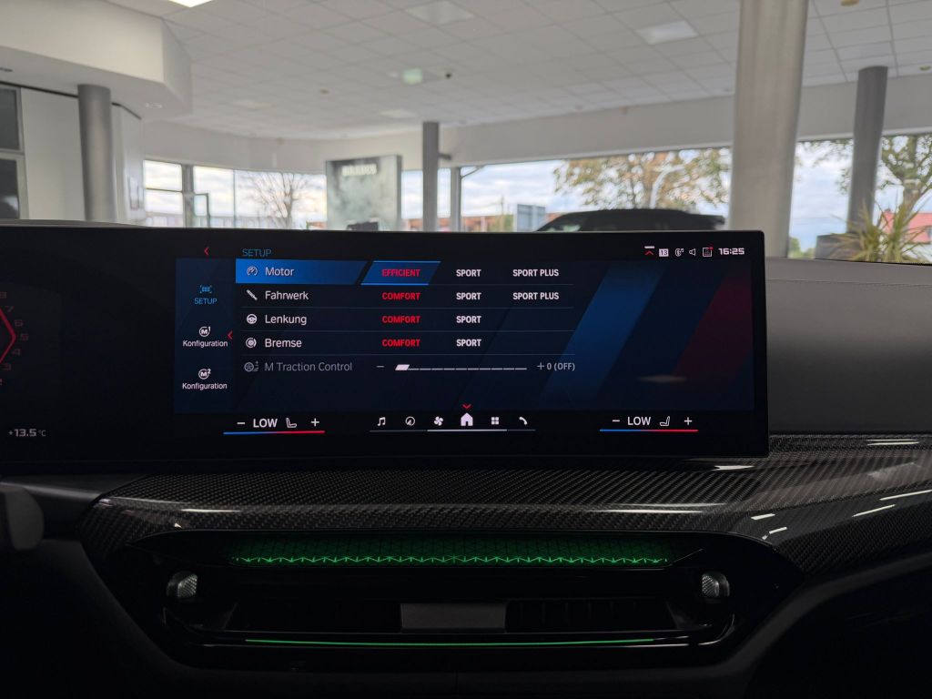 BMW M4 Competition*CARBON*KEYLESS*H-K*MEMORY*360°