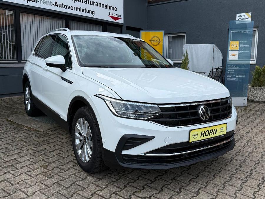 Volkswagen TiguanLife*AHK*Automatik*LED*APPLECarplay*ACC*