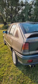 Opel Kadett - graue Opel Kadett