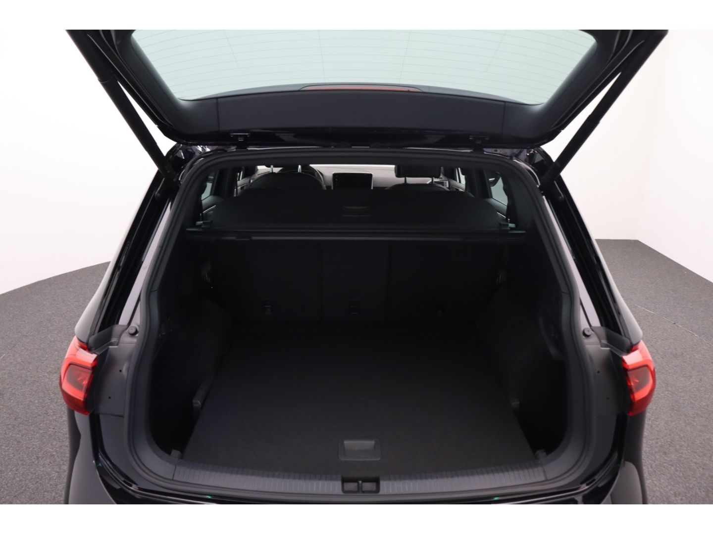 Fahrzeugabbildung SEAT Tarraco 2.0 AHK Schwenkbar ACC Navi SHZ