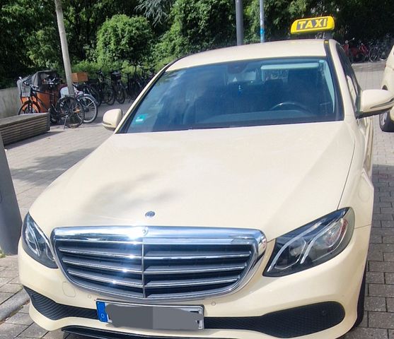 MERCEDES-BENZ E 200 d Autom. -