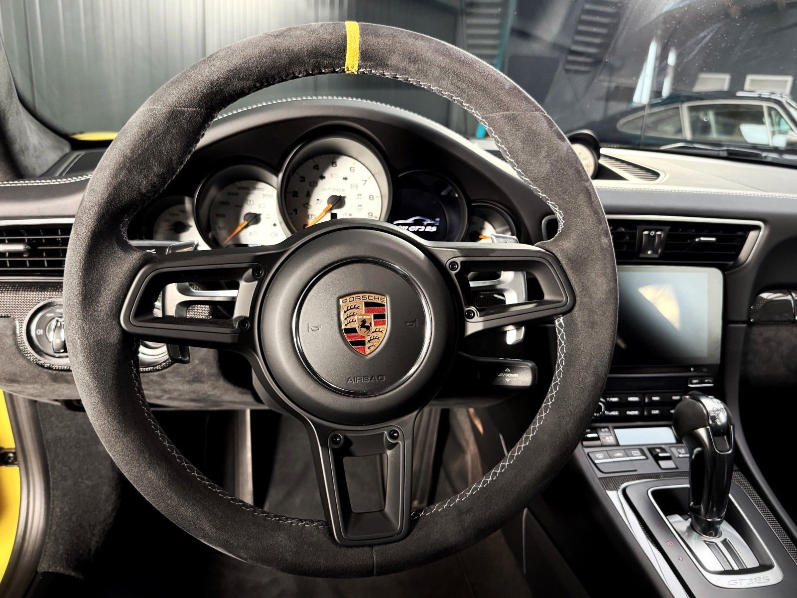 Fahrzeugabbildung Porsche 911 GT3 RS + vor OPF + 266 km + PCCB + Clubsport