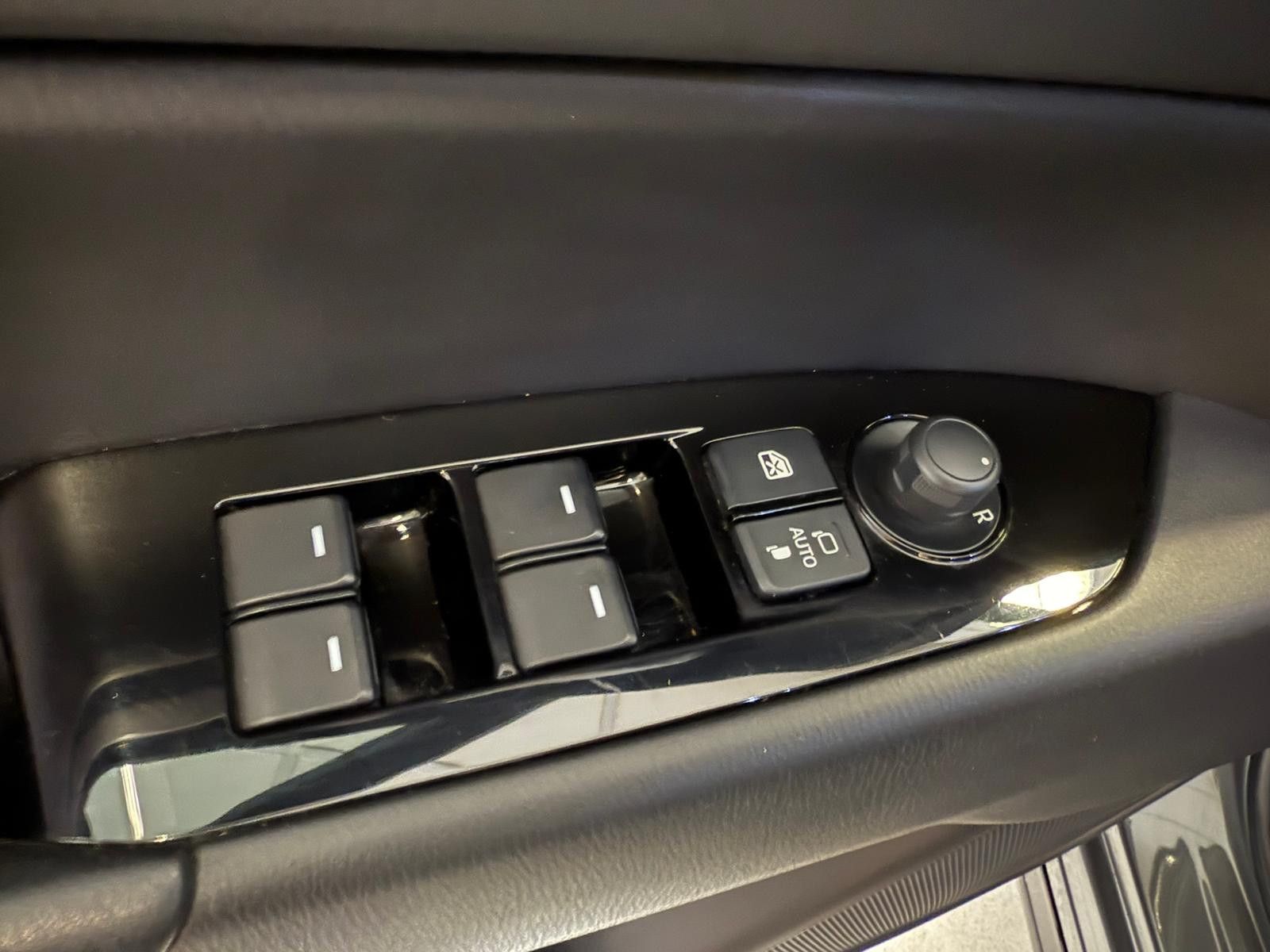 Fahrzeugabbildung Mazda CX-5 Edition 100 AWD/ SCHECKHEFT/AHK/8.FACH