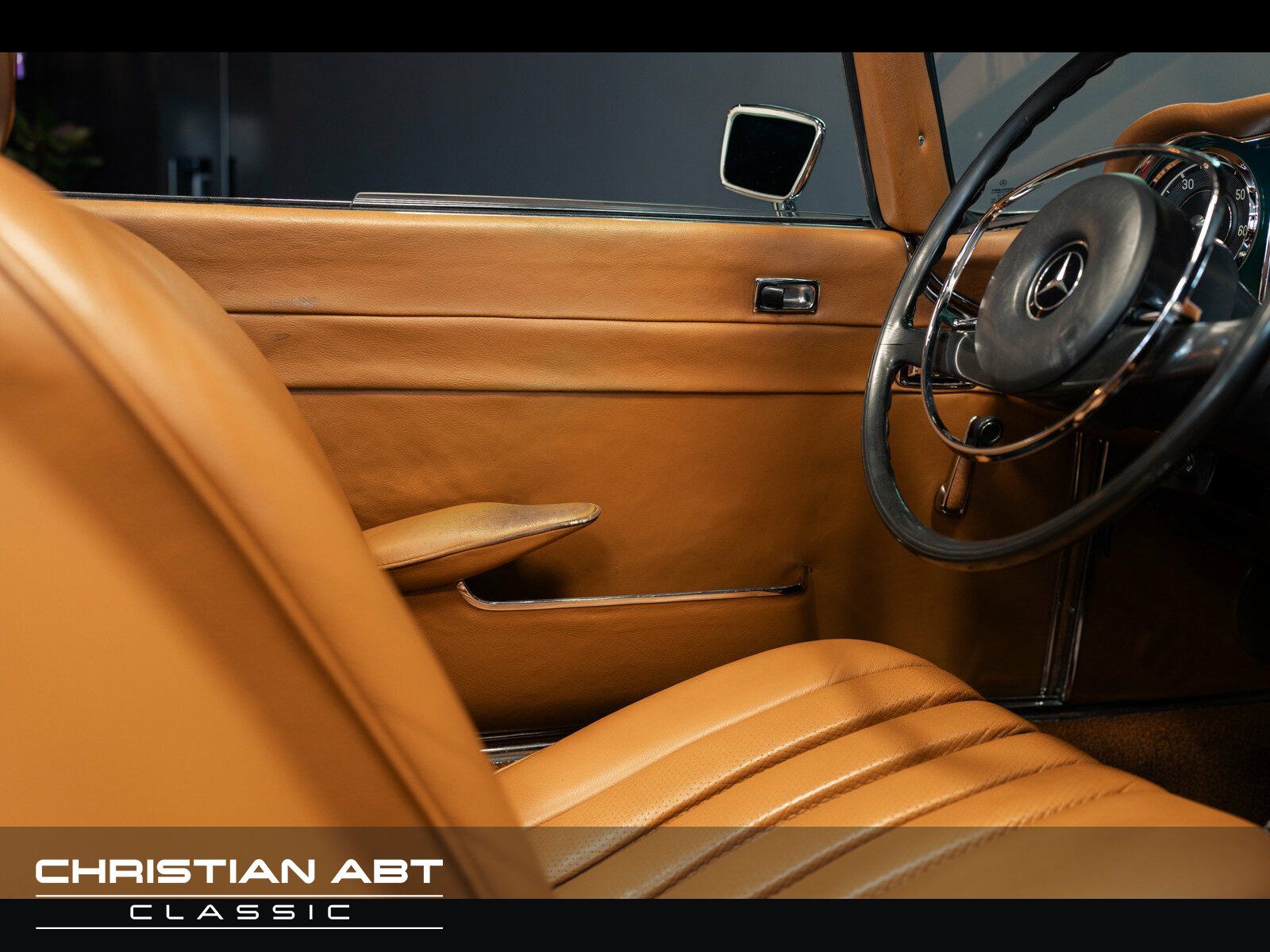 Fahrzeugabbildung Mercedes-Benz SL 280 Pagode
