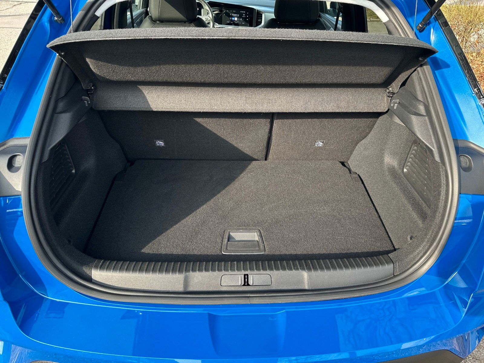 Fahrzeugabbildung Opel Mokka Elegance, Rückfahrkamera, Sitzheizung