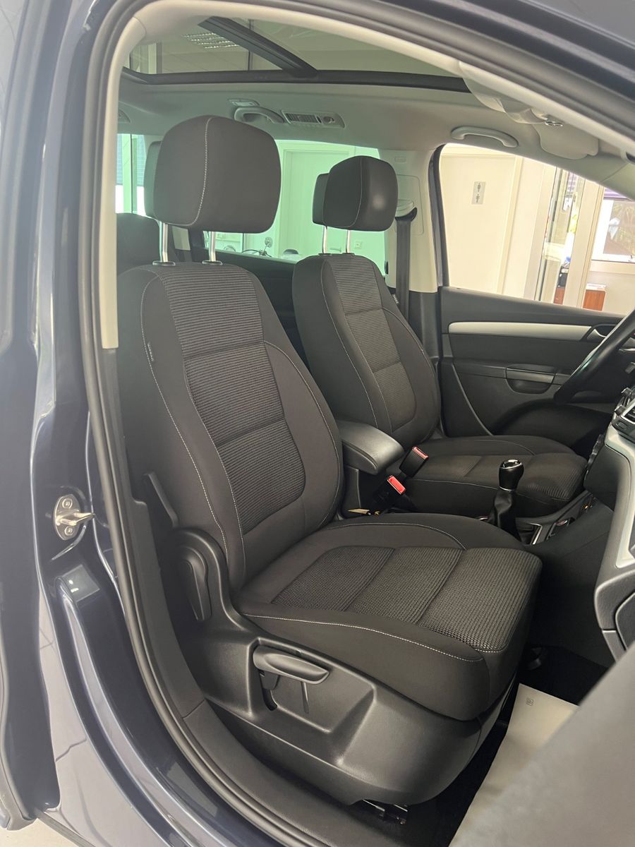 Fahrzeugabbildung Volkswagen Sharan 2.0 TDI Comfortline * PANO* R.KAMERA *AHK