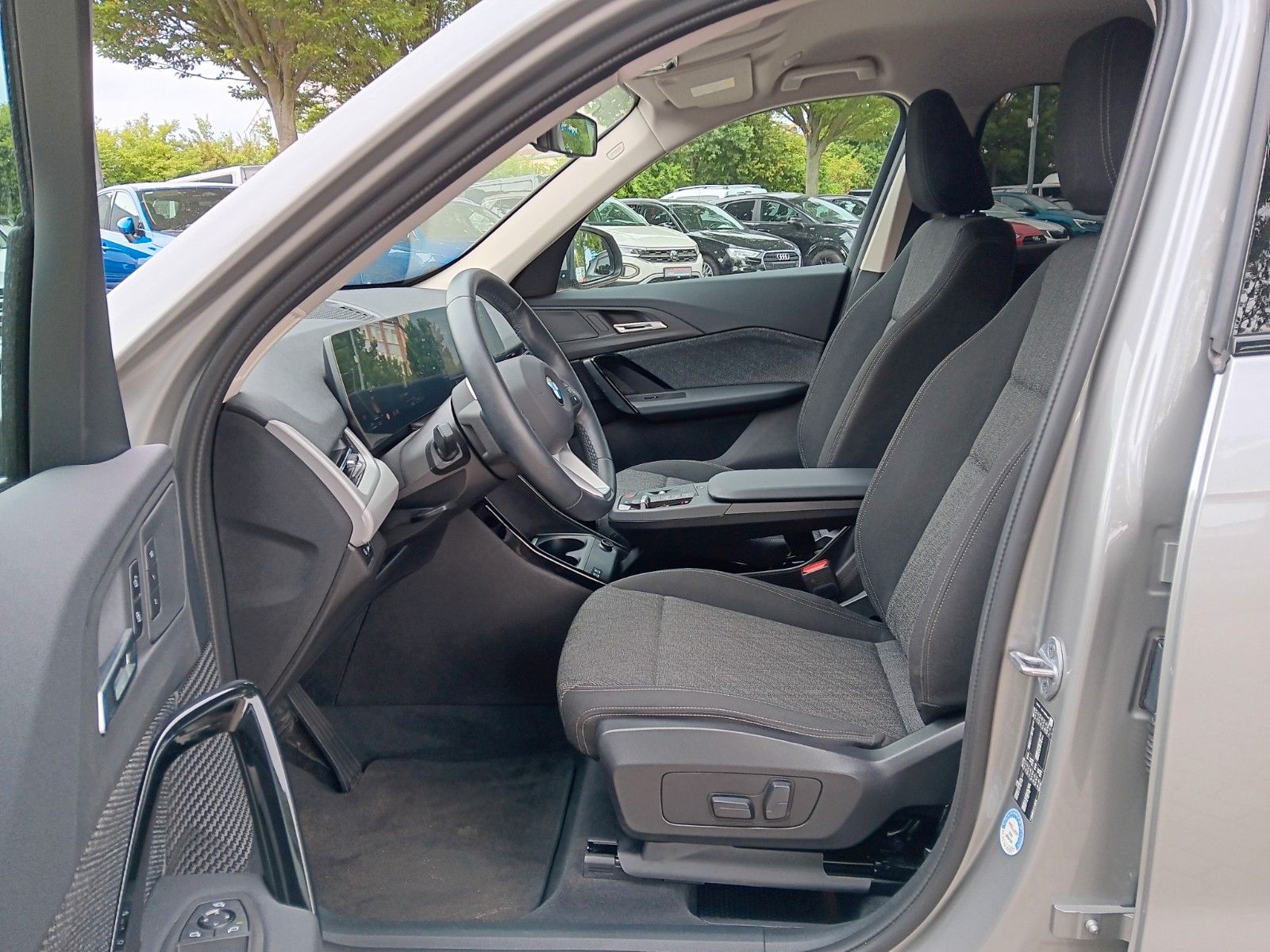 BMW X1 sDrive 18 d Automatik Navi Klima LED Sitzheiz foto 9