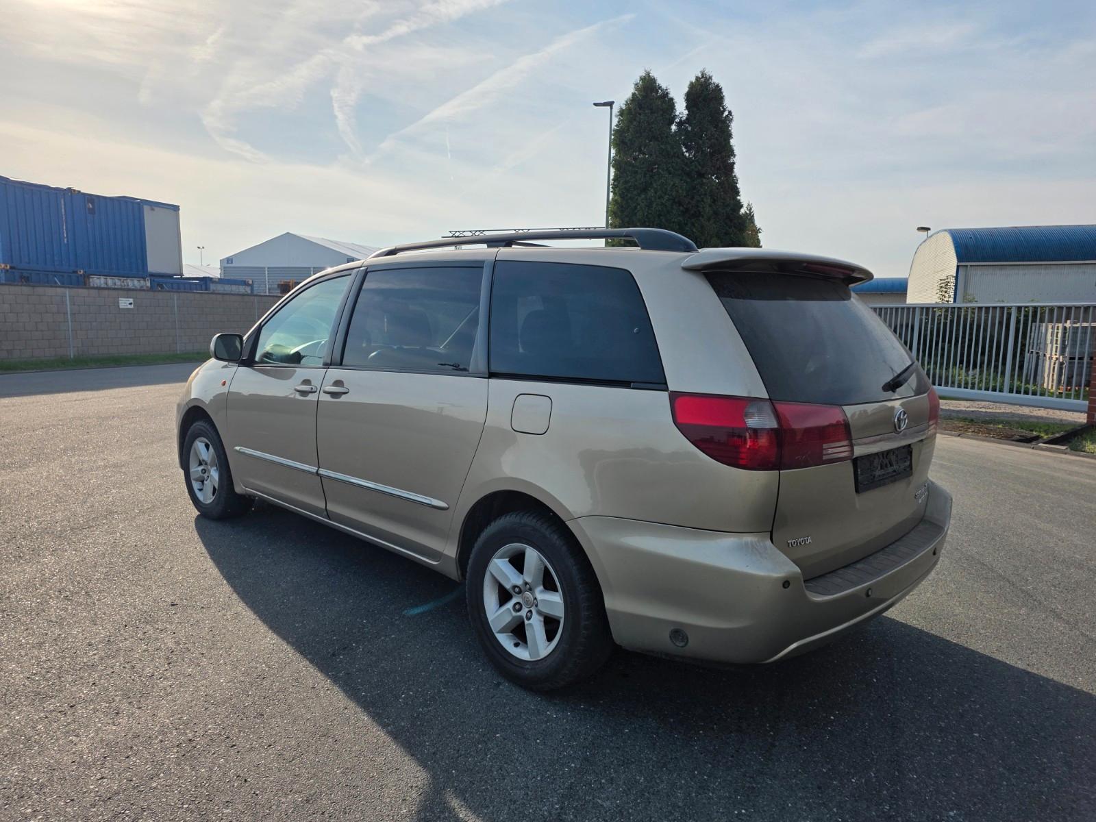Toyota Sienna 2004 — photo 6
