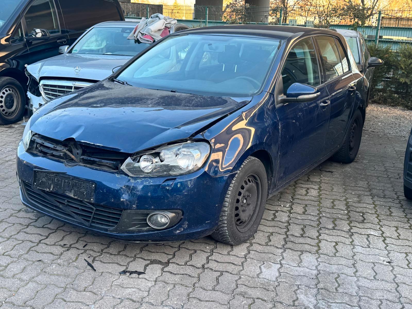 Volkswagen Golf VI  TDI 1,6-77KW /DSG/Klima