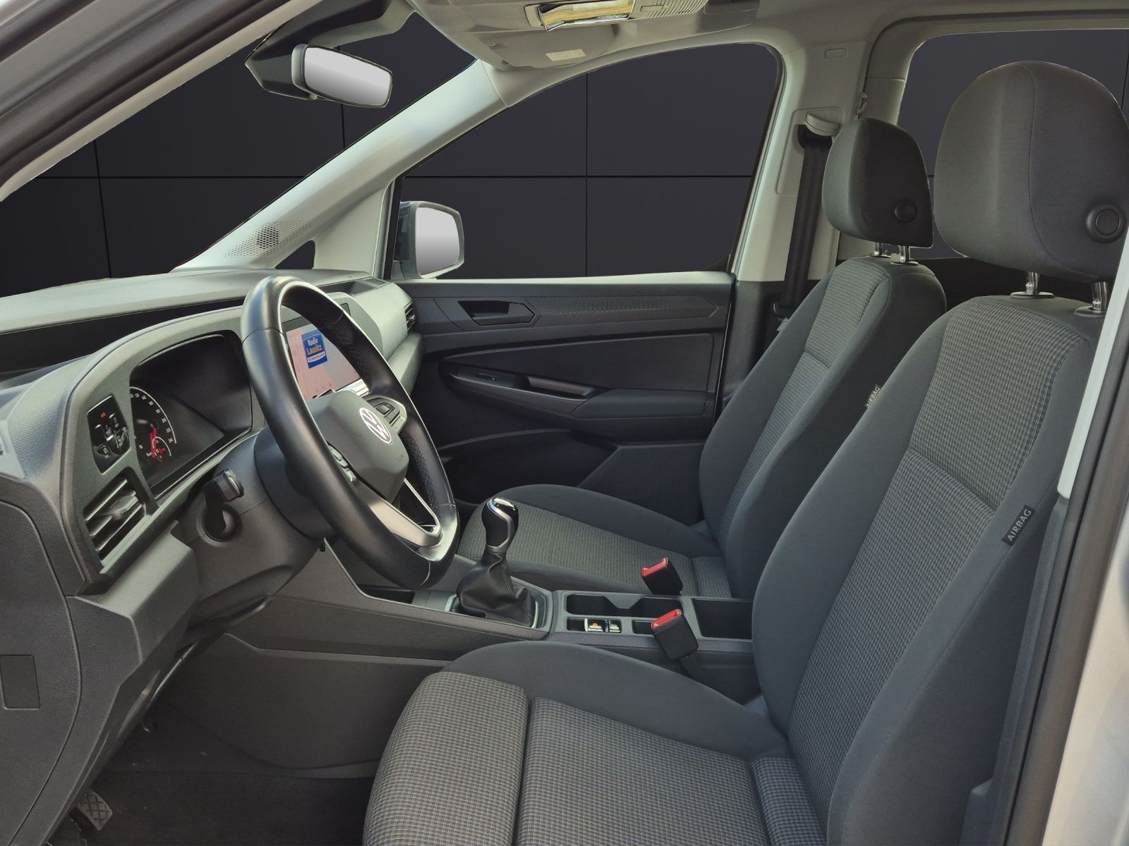 Fahrzeugabbildung Volkswagen Caddy Kombi TDI Standhzg Navi ACC PDC SHZ