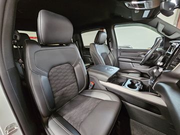 Dodge RAM - 10