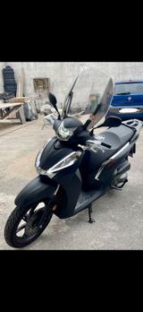 Honda HONDA SH 300 i SPORT ABS E ANTISLITTAMENTO 15000 - HONDA SH 150I