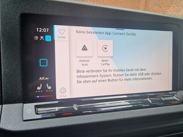 Fahrzeugabbildung Volkswagen Caddy Maxi Diesel DSG Taxi Rollstuhlrampe