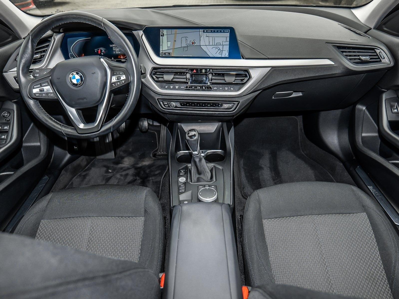 BMW 118i Advantage Live Cockpit Prof.+LED+SHZ+PDC+Te