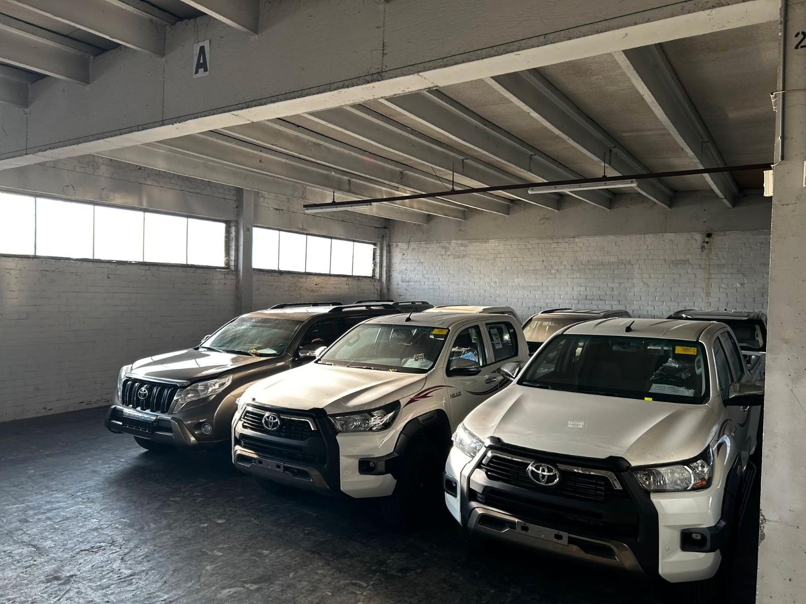 Toyota Hilux SR5 | ONLY FOR EXPORT OUT OF EUROPE