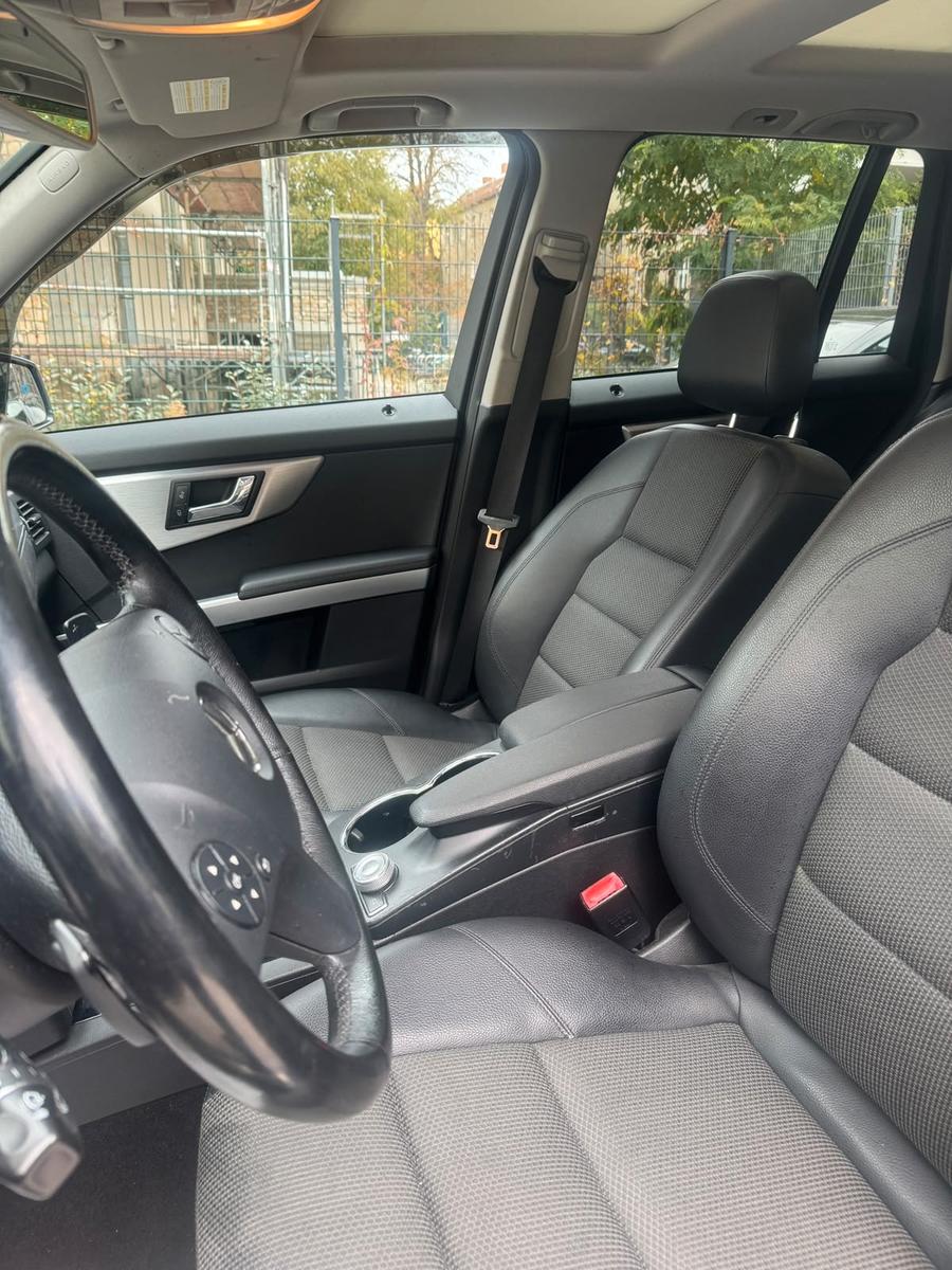 Mercedes-Benz GLK220 2009 — photo 12