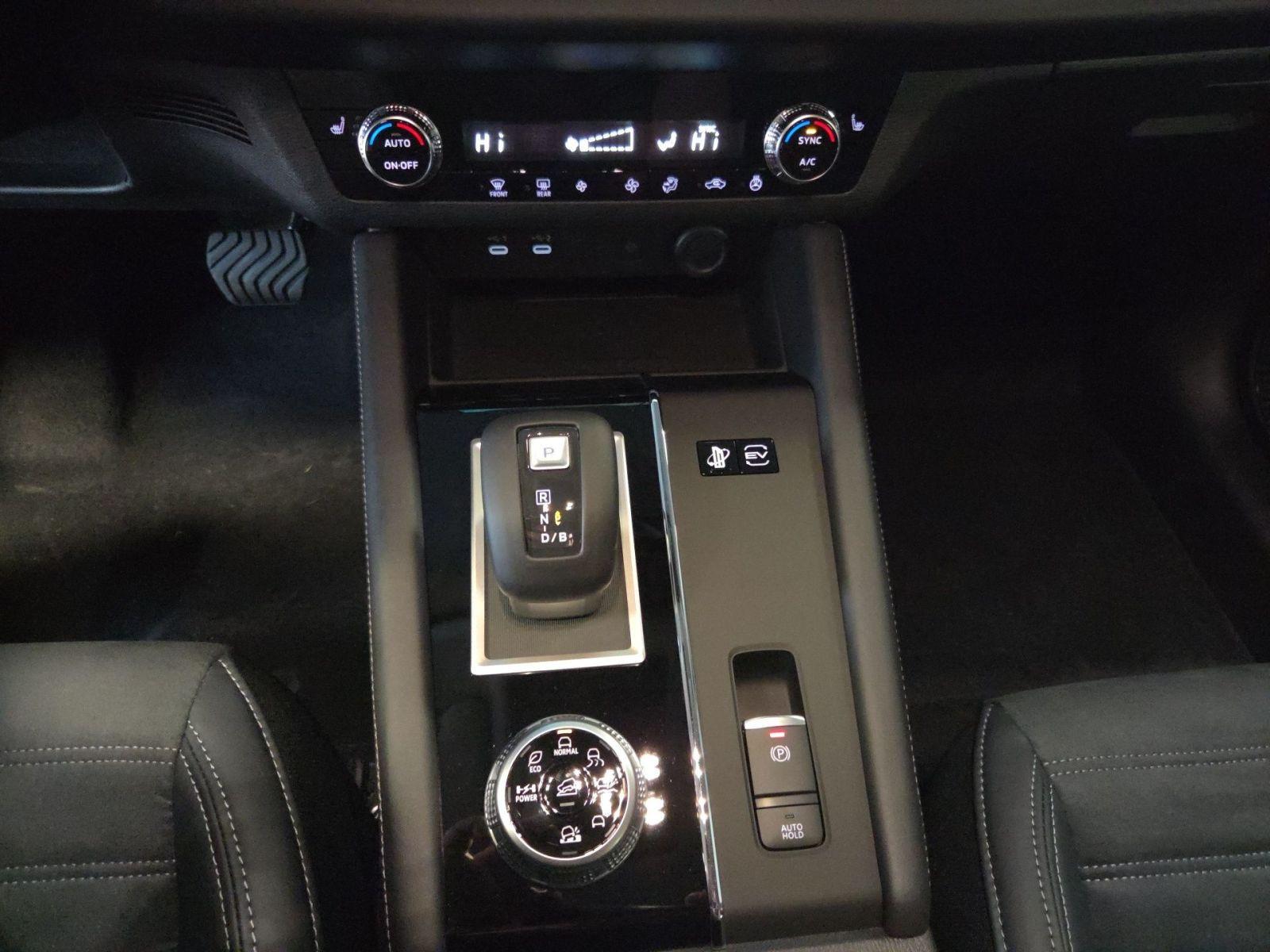Mitsubishi Outlander Plug-in Hybrid Intro Edition *AHK*NAVI
