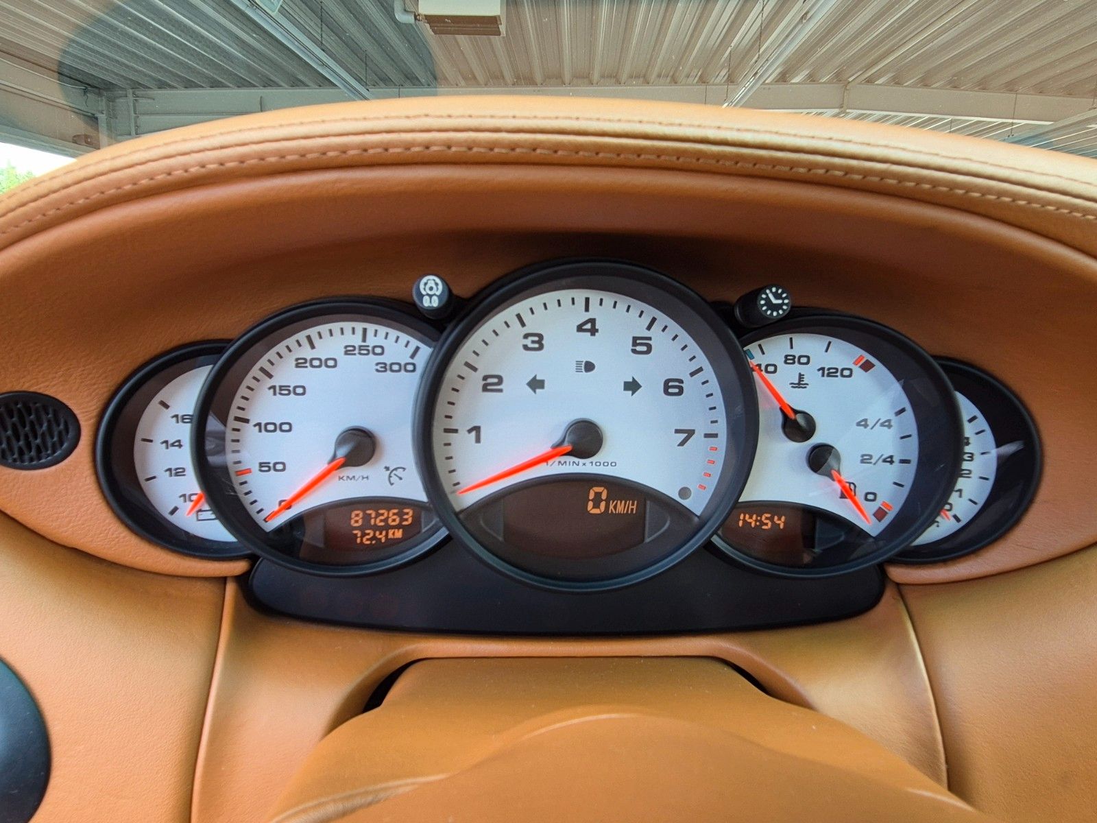 Fahrzeugabbildung Porsche 996 Carrera 4 /Nr. 358 von 911 Millennium/BRD/1A