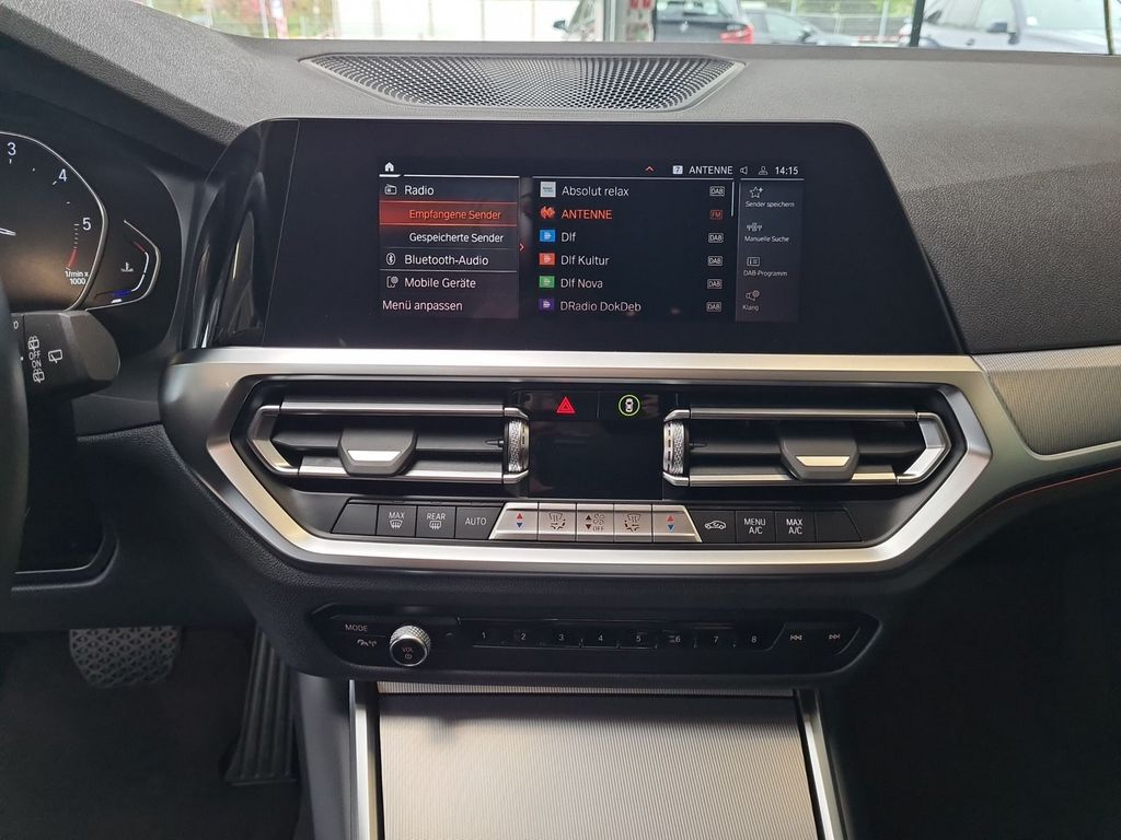 BMW 320 d Sport Line LED DAB RFK PDC uvm.