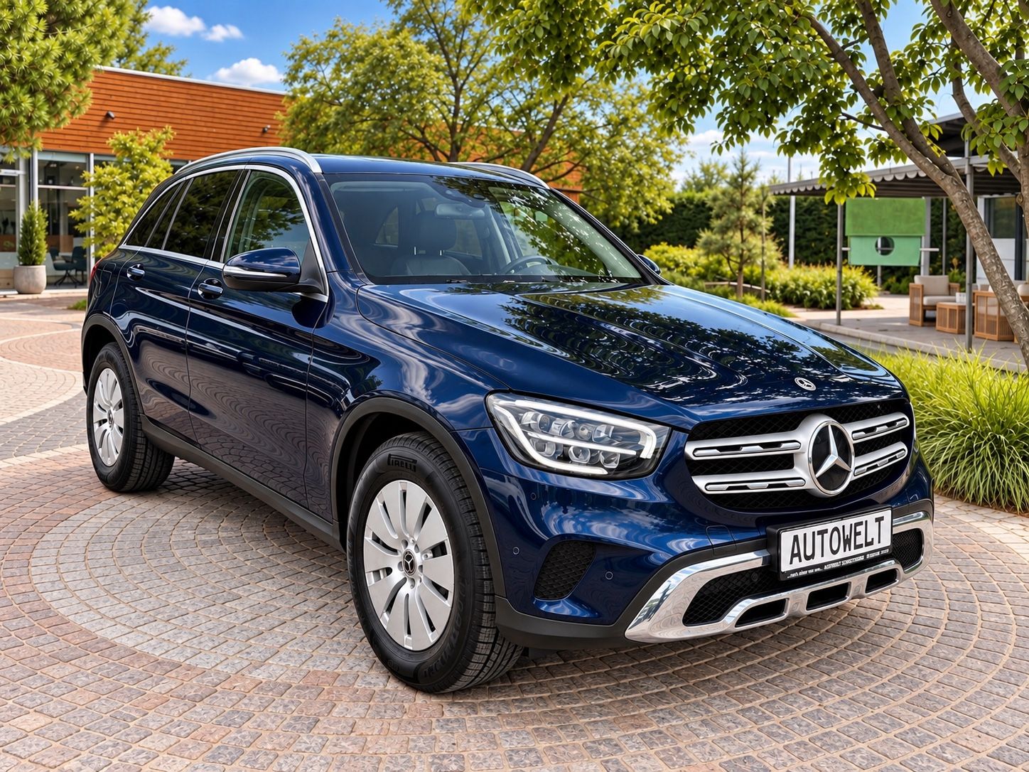Mercedes GLC 200 2021, 2.0D dīzelis, Automāts, SUV/Apvidus, Zils — Latvijā