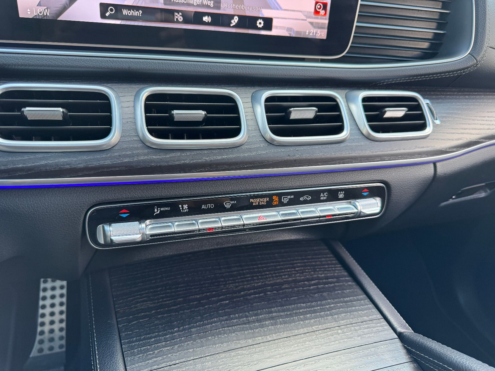 Fahrzeugabbildung Mercedes-Benz GLE 400 d Coupe AMG LINE PANO AIRMATIC 21 ZOLL