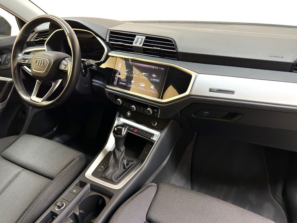 Audi Q3 45 TFSI e S tronic MATRIX*NAV*SHZ*PDC*TEMPO*E foto 9