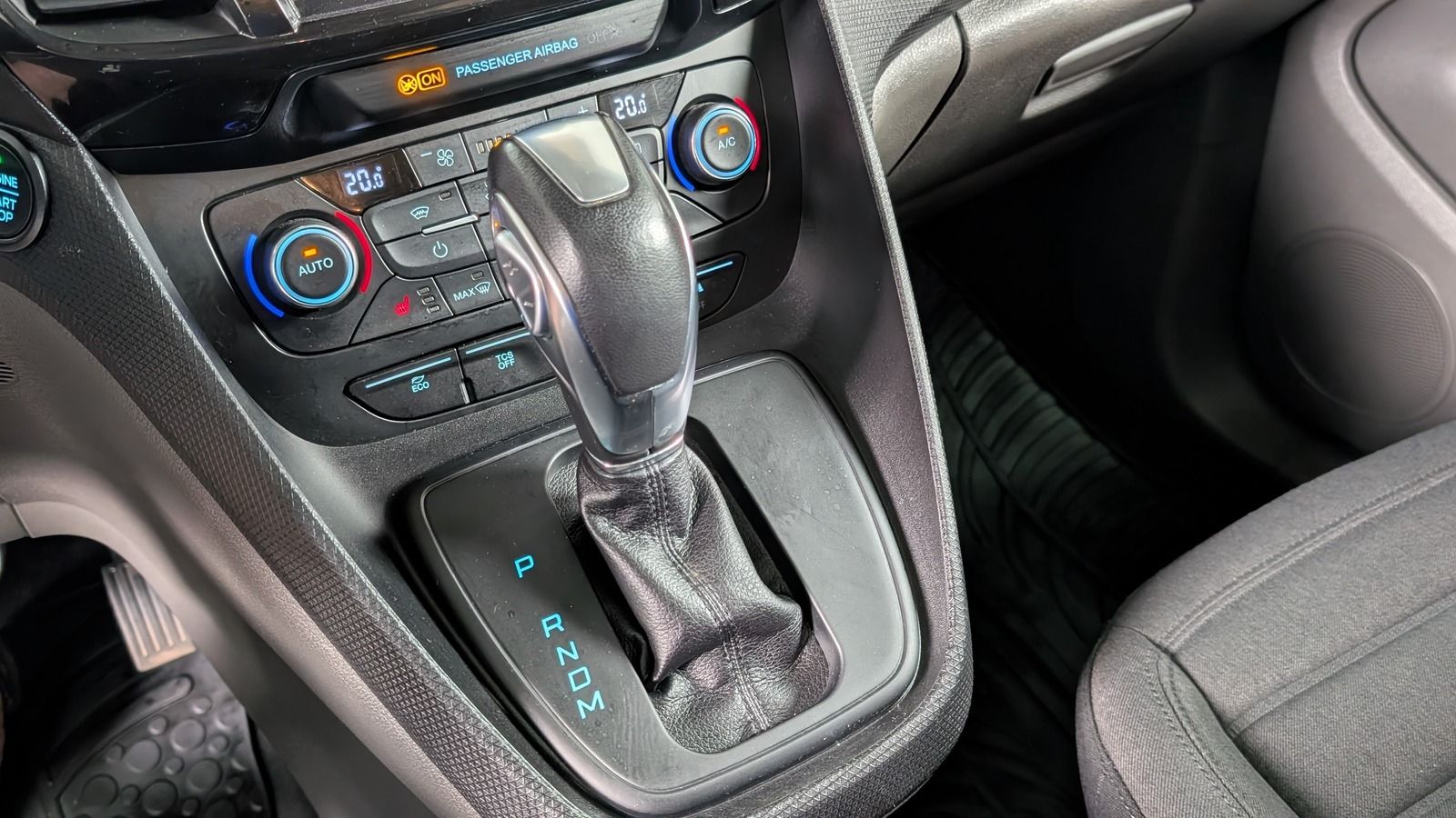 Fahrzeugabbildung Ford Grand Tourneo Connect 1.5 TDCi * LED * Navi Tita