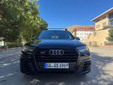 Audi SQ7 4.0 TDI quattro-7-Sitzer-Nachtsicht-.. - Audi SQ7 von privat