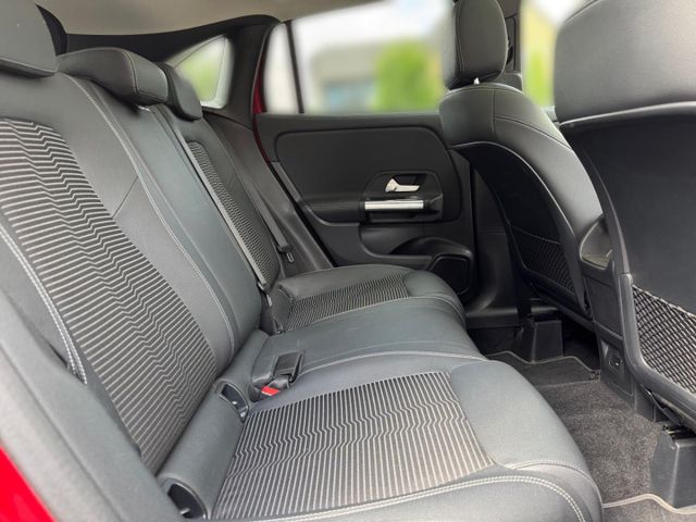 GLA 250 e Progressive Navi Panorama AHK Business
