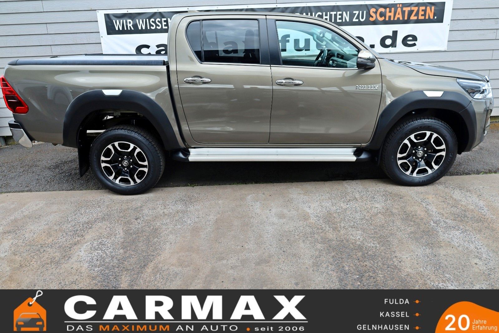 Fahrzeugabbildung Toyota Hilux 2.8 D-4D Executive, CarPlay, Kamera, Rollo