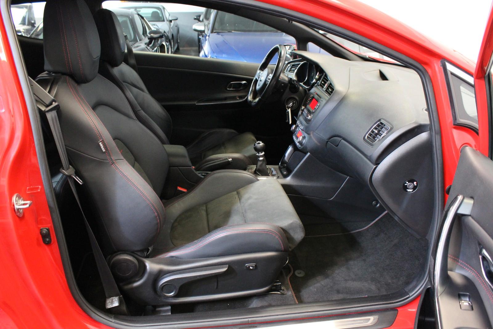 Kia pro cee'd cee'd / GT*204 PS*LED*Scheckheft*