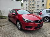 Opel Astra 1.2 Direct Inj Turbo 96kW Business Ed - Opel Astra: 1.9