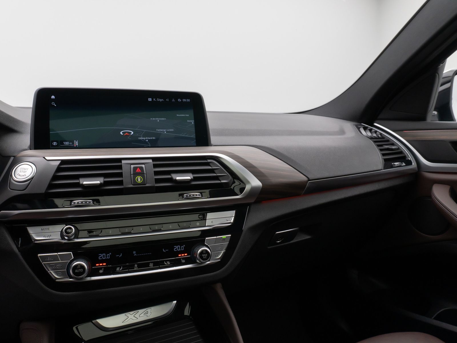 Fahrzeugabbildung BMW X4 xD30d M Sport Kamera Panoram HUD DAB HiFi AHK