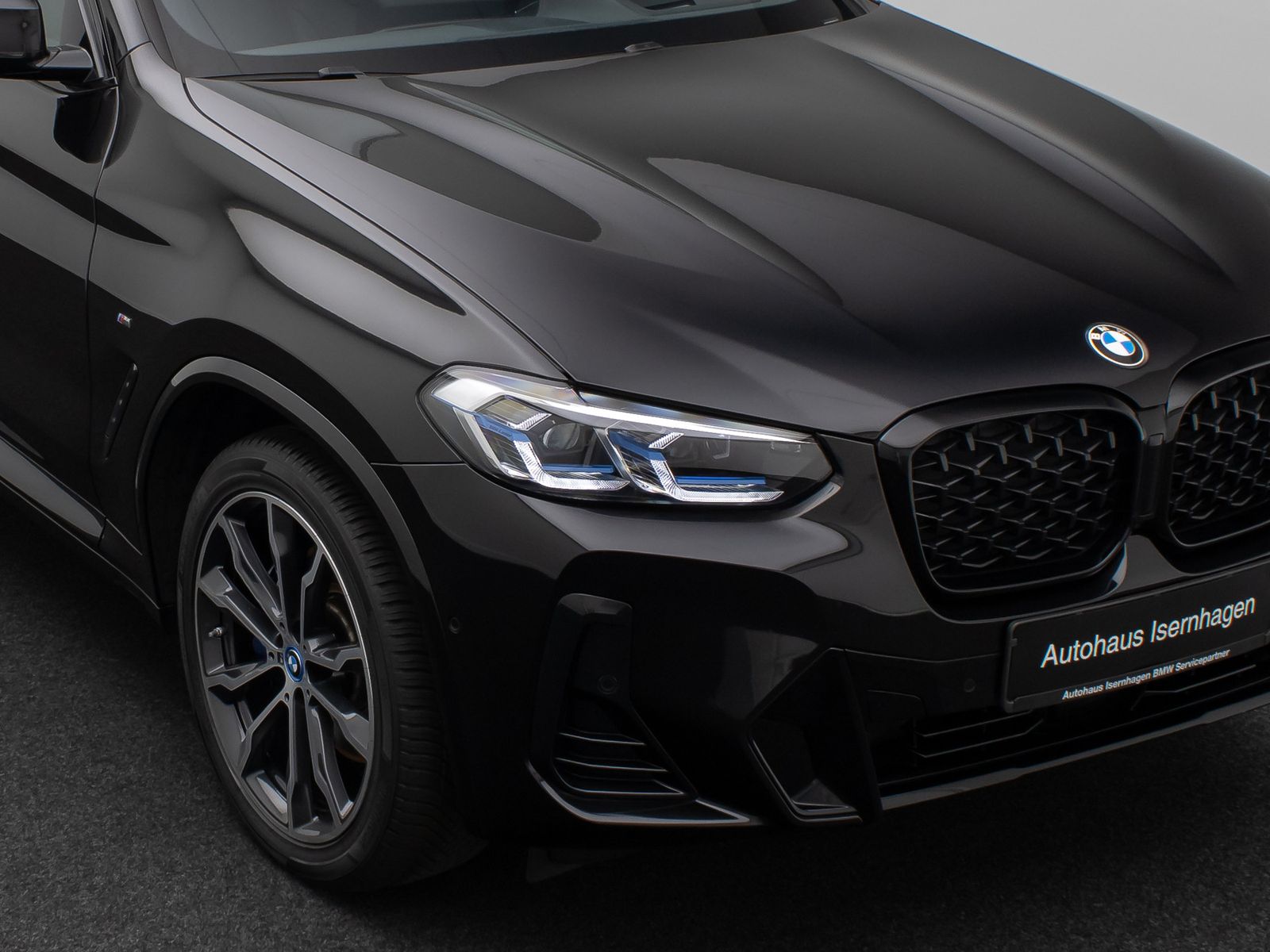 Fahrzeugabbildung BMW X4 xD20d M Sport Panorama HUD H/K DAB Laser AHK