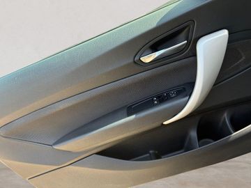 BMW 218 - 10