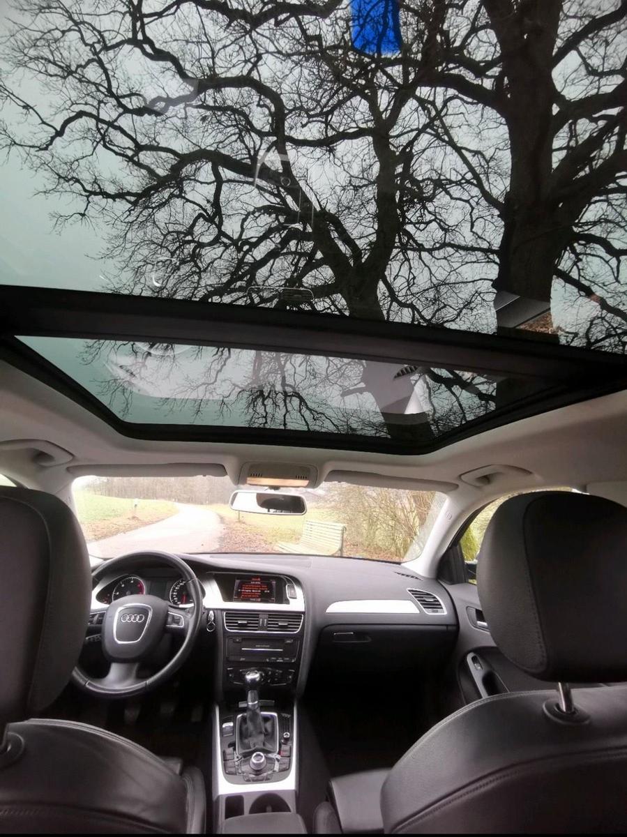 Audi A4 2011 — photo 8