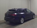 Volkswagen Golf-8 Var. 2.0 TDI Life Navi LED DC AHK PDC Shz - Volkswagen Golf: Automatik