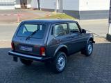 Lada Niva Legend 4x4 1.7 EURO-6 - Lada Niva: Allradantrieb, 1.7